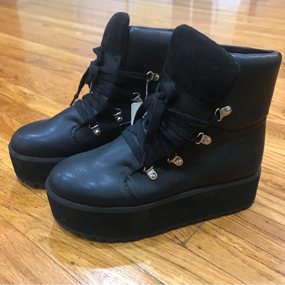 NWT F21 Platform Boots